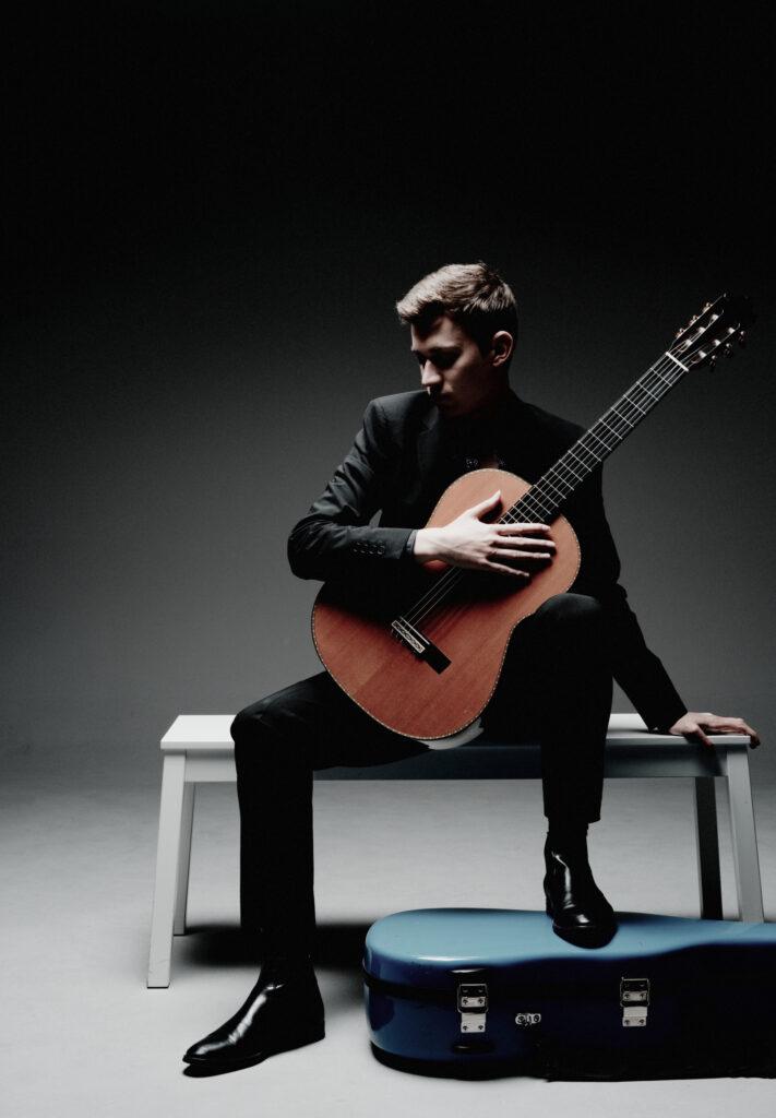 Thibaud Garcia gitaristPhoto: Marco Borggreve